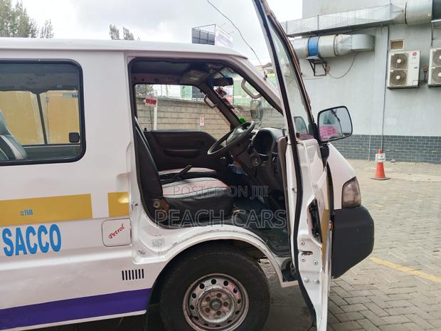 Mazda Bongo 2013 White - thumbnail 12