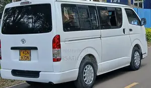 Toyota HiAce 2012 White