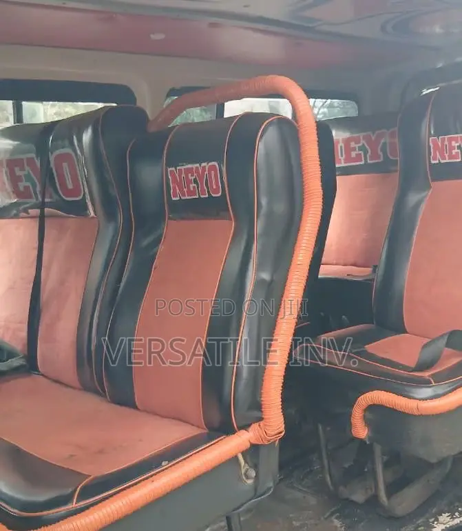 Toyota HiAce 2013 White
