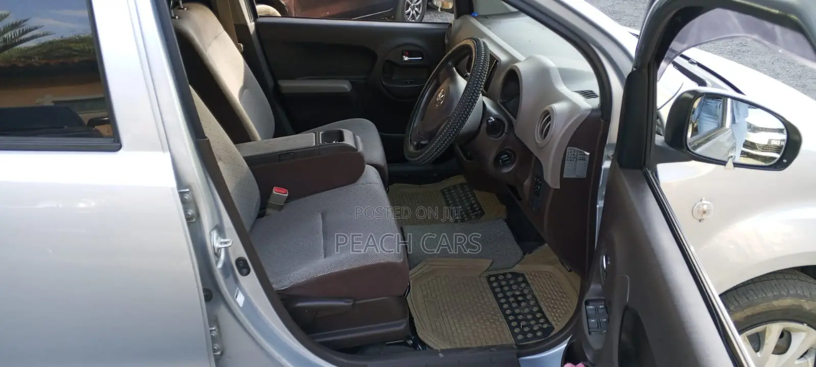Toyota Passo 2015 Silver