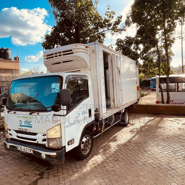 Isuzu NPR Freezer Body - thumbnail 2