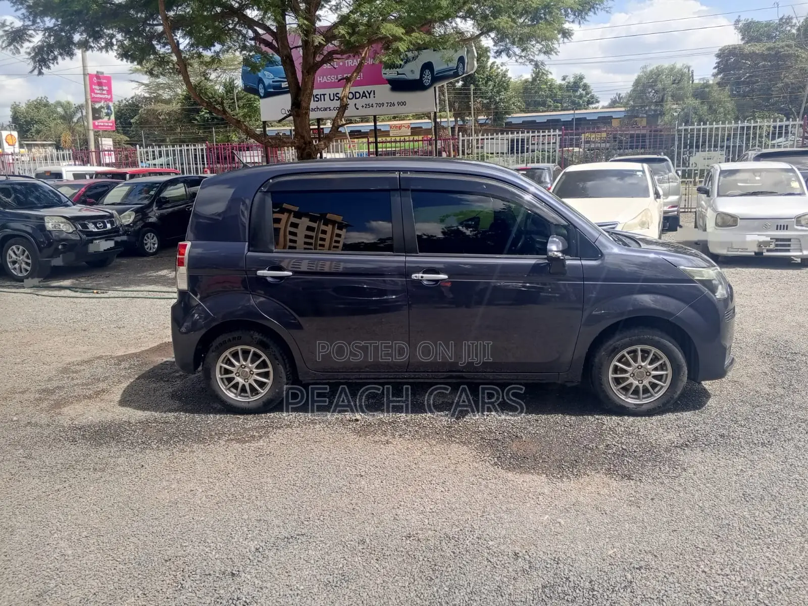 Toyota Spade 2014 Purple