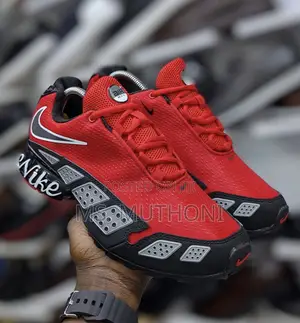 Nike W Airmax SNDR ( Red / Black) Size 40-45