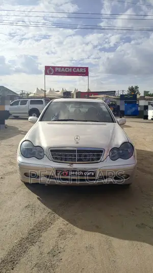 Mercedes-Benz C200 2004 Silver