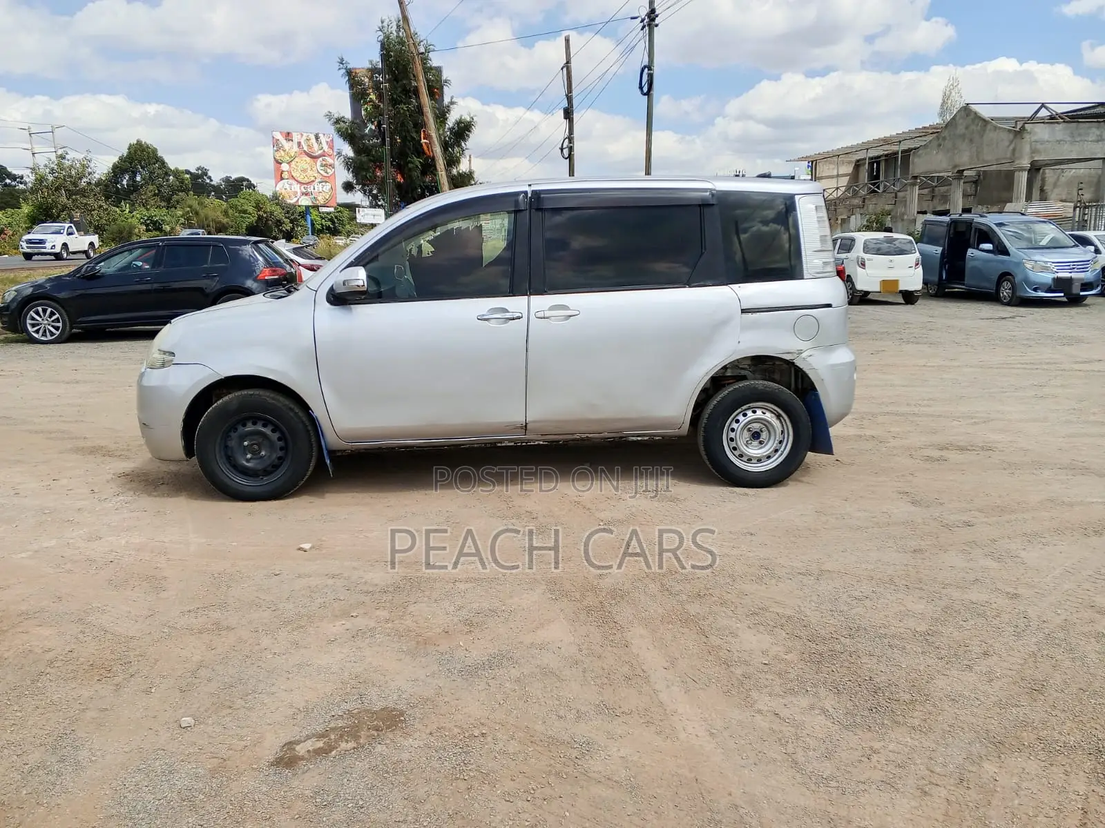 Toyota Sienta 2011 Silver