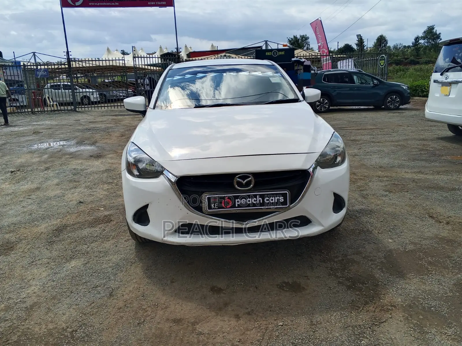Mazda Demio 2015 Off white