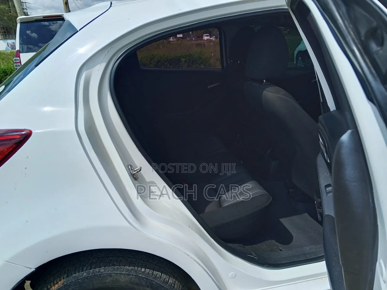 Mazda Demio 2015 Off white