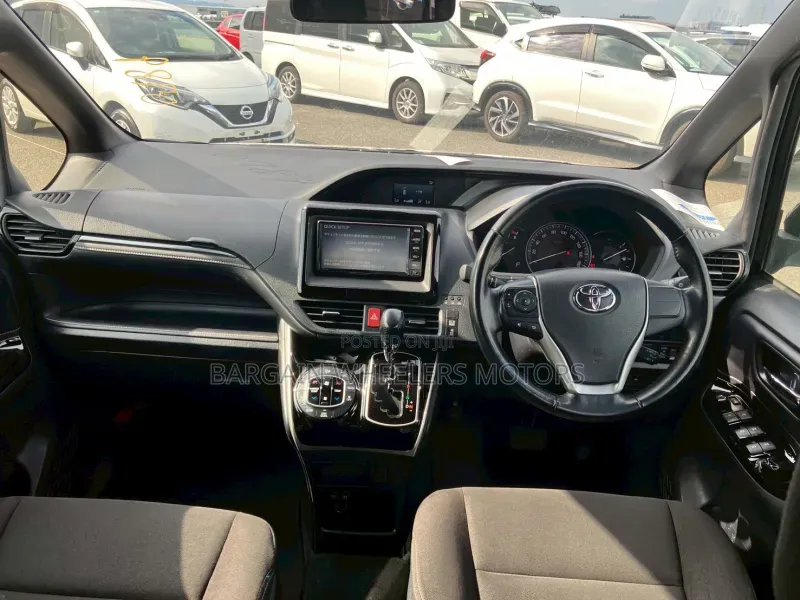 Toyota Esquire 2020 Black