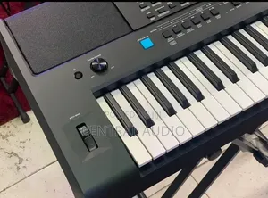 Original Portable Yamaha Series PSR E473 Piano With Free Adapter