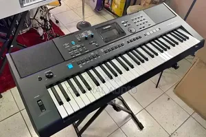 Brand New Yamaha PSR E473 61keys Touch Sensitive Plus Original Adapter