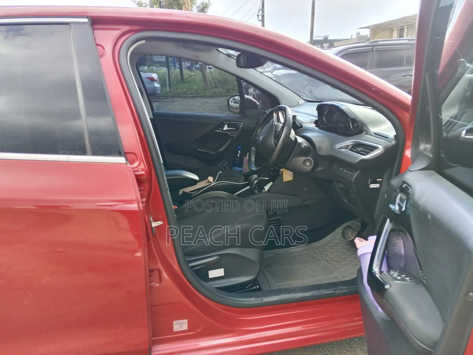 Peugeot 208 2016 Red