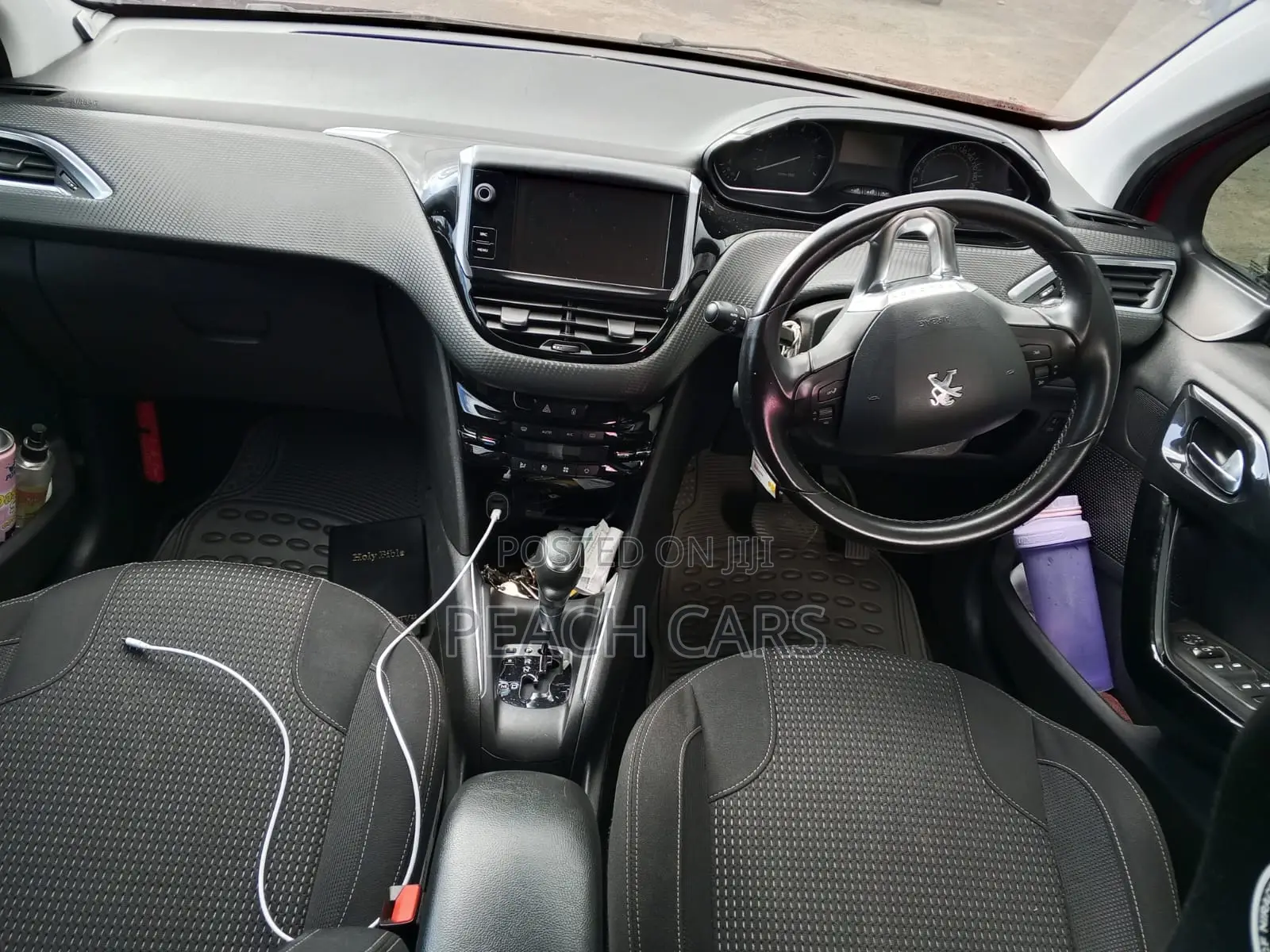 Peugeot 208 2016 Red