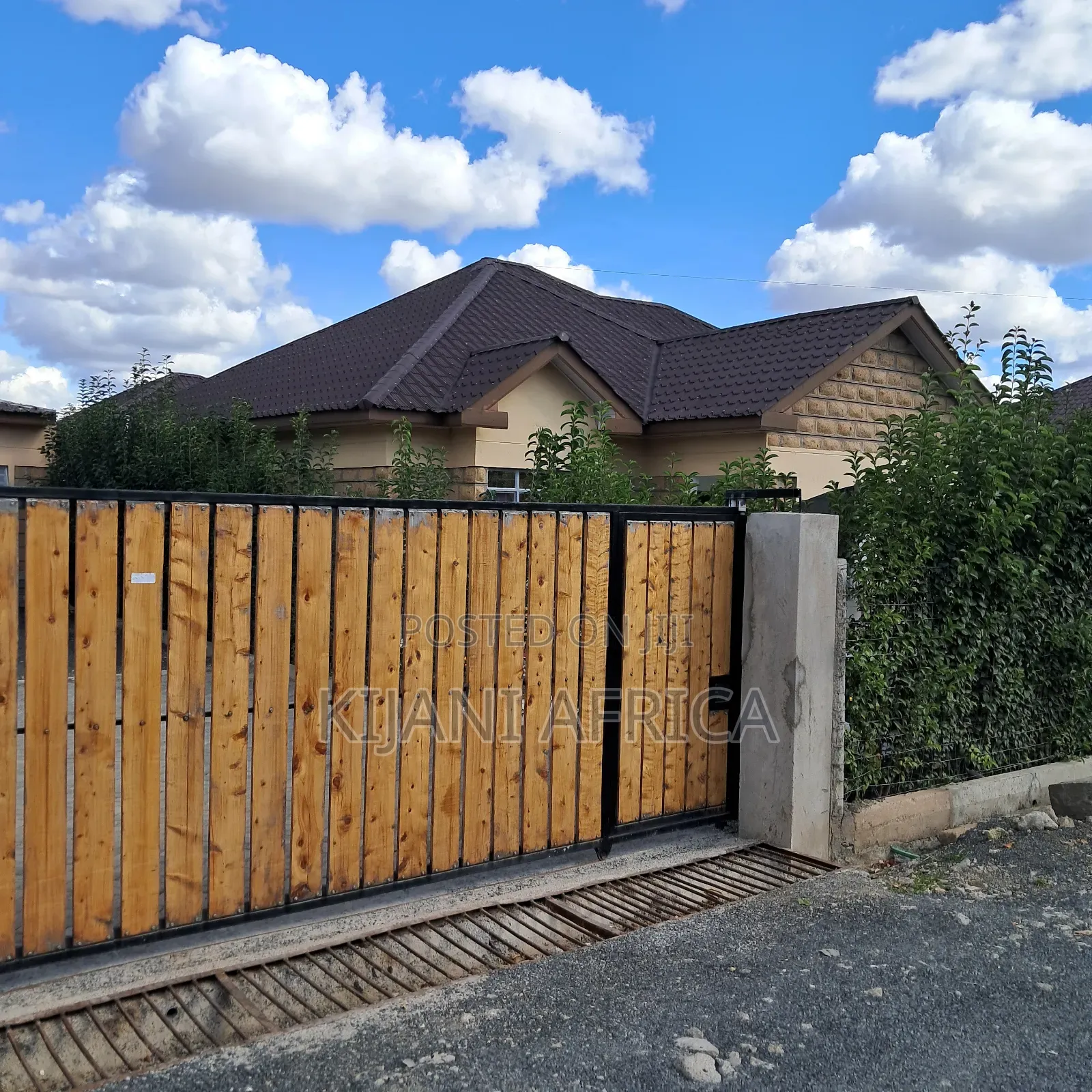 3bdrm Bungalow in Kitengela for sale