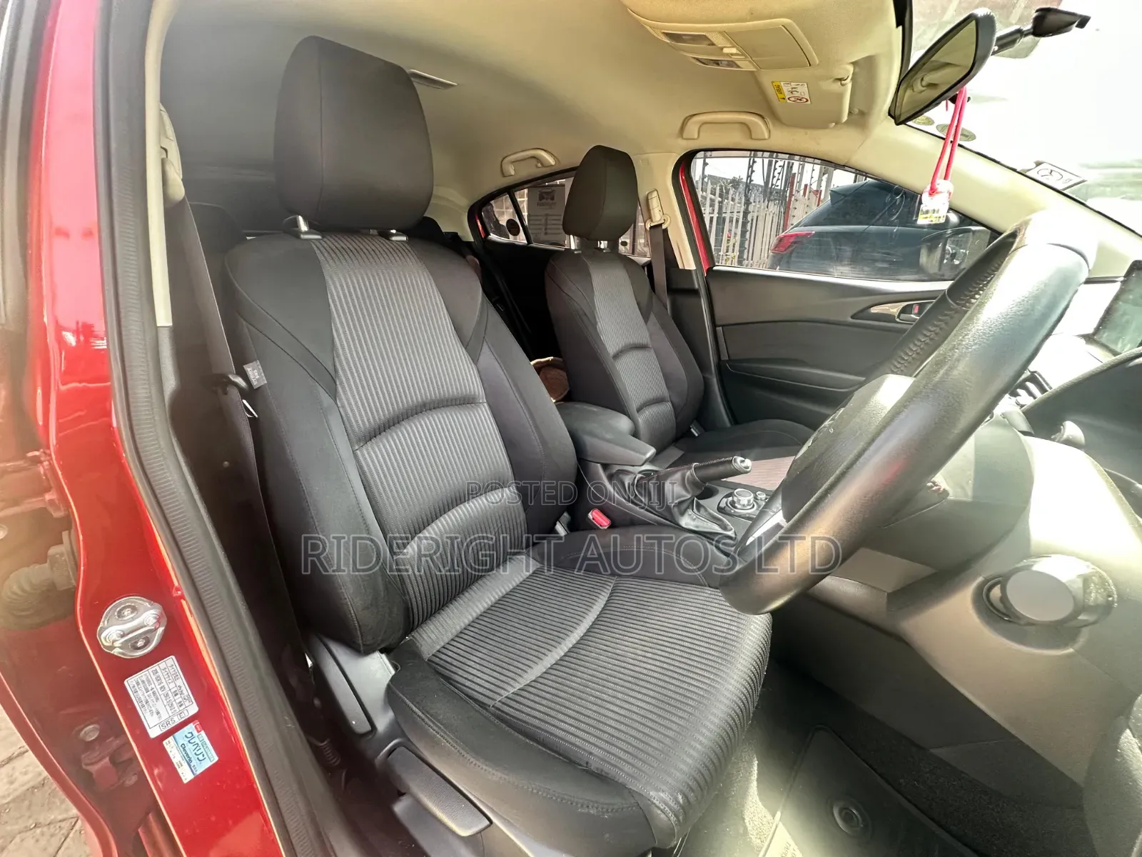 Mazda Axela SV Premium 2014 Red