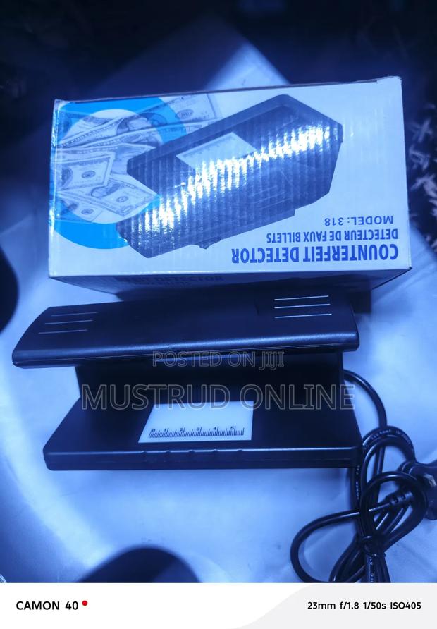 Ultraviolet Counterfeit Detector