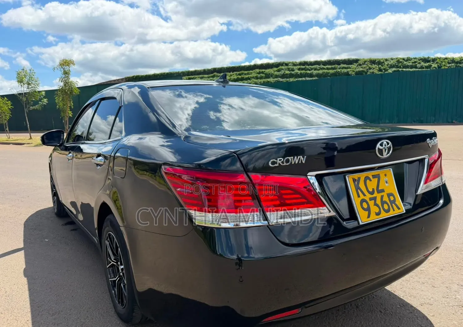Toyota Crown 2013 Black