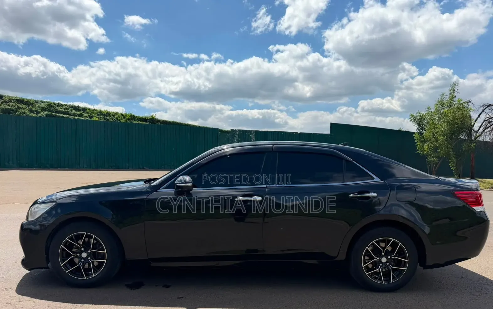 Toyota Crown 2013 Black