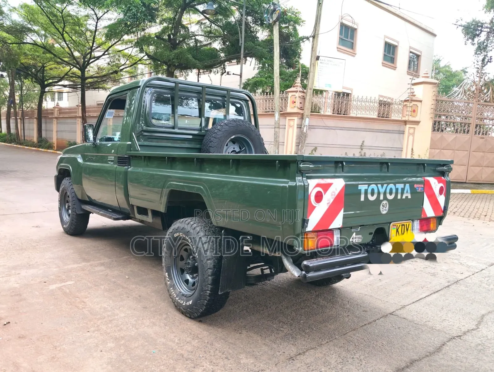 Toyota Land Cruiser 79 Series 2008 Green
