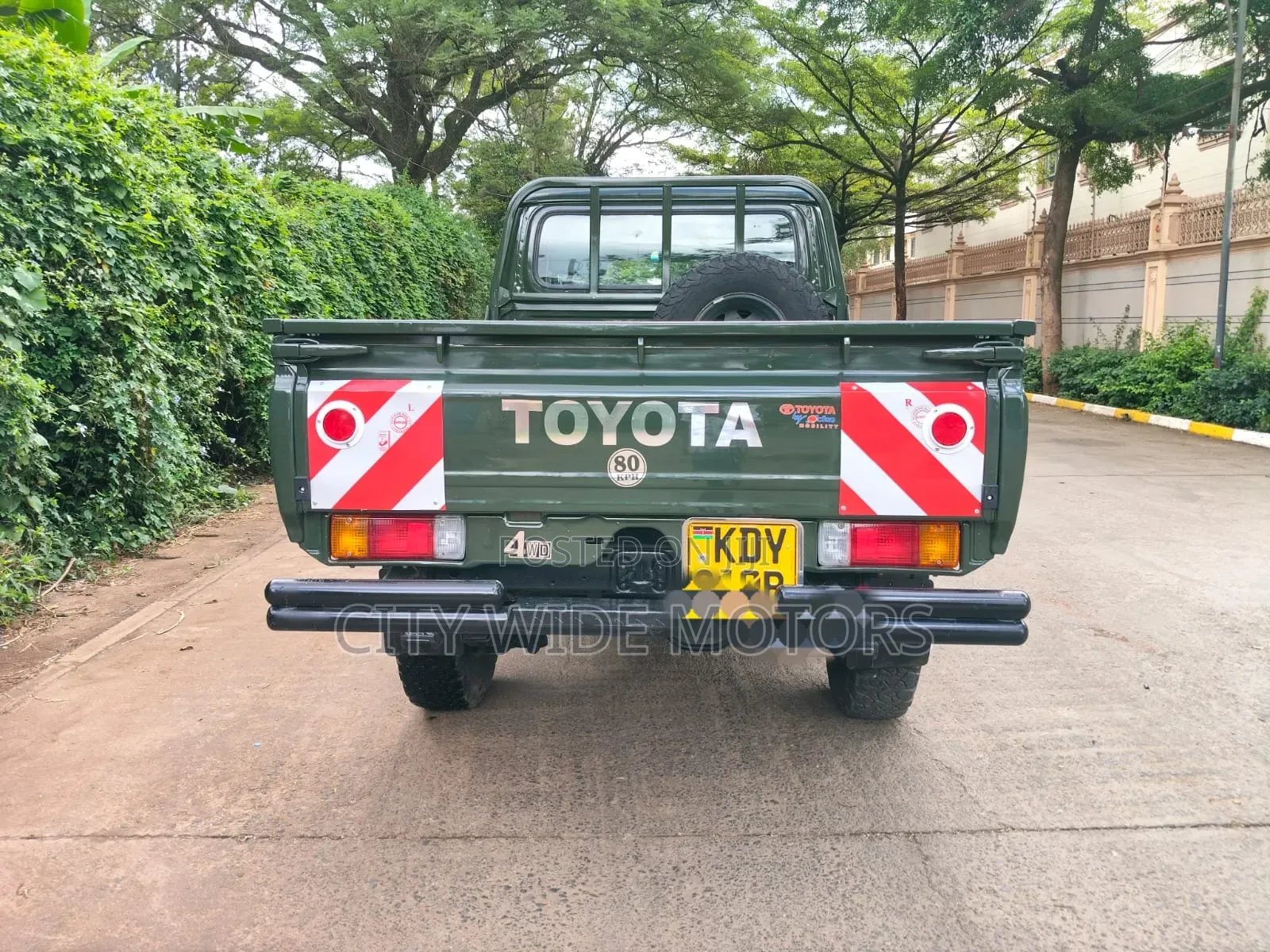 Toyota Land Cruiser 79 Series 2008 Green