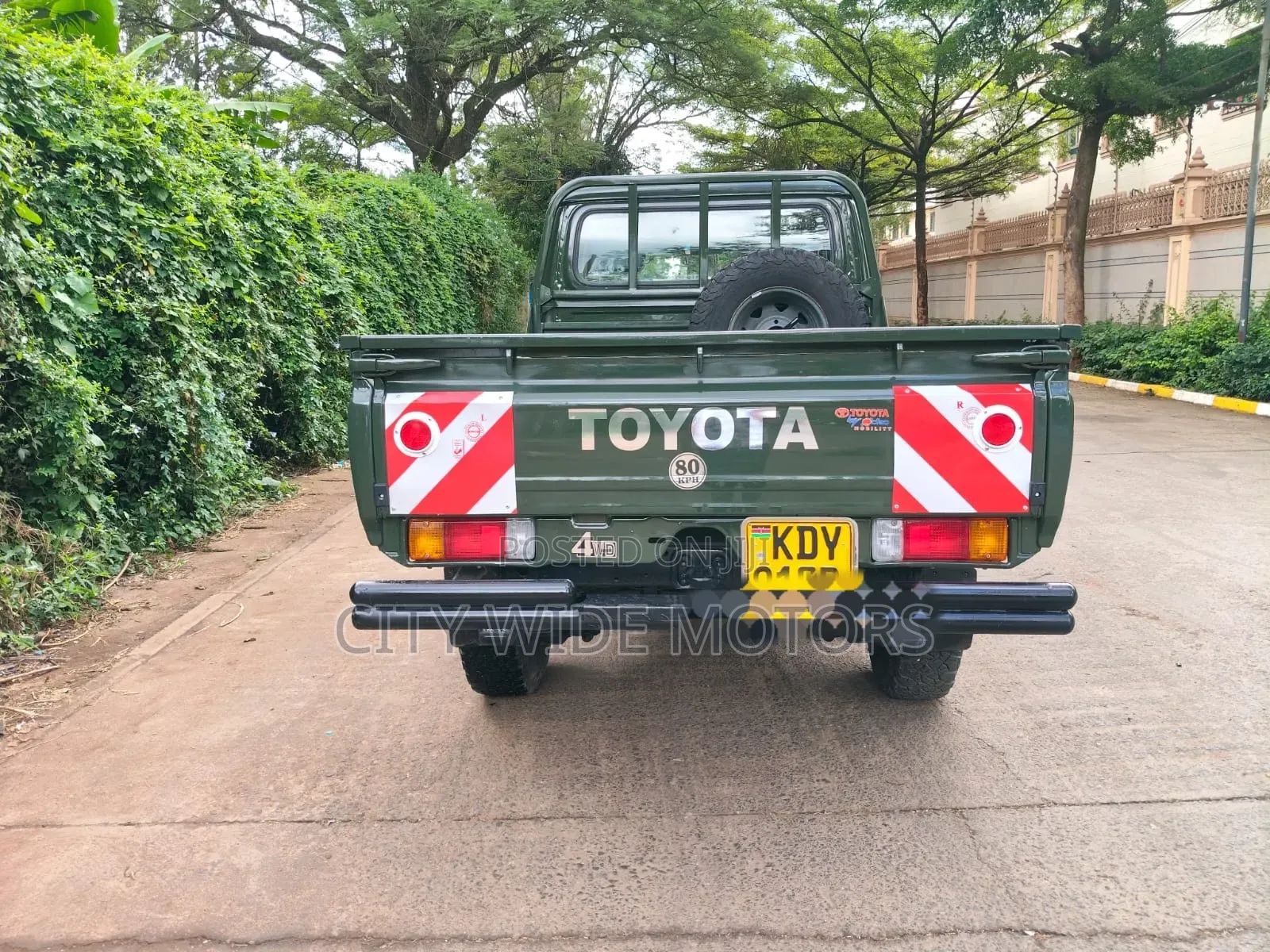 Toyota Land Cruiser 79 Series 2008 Green