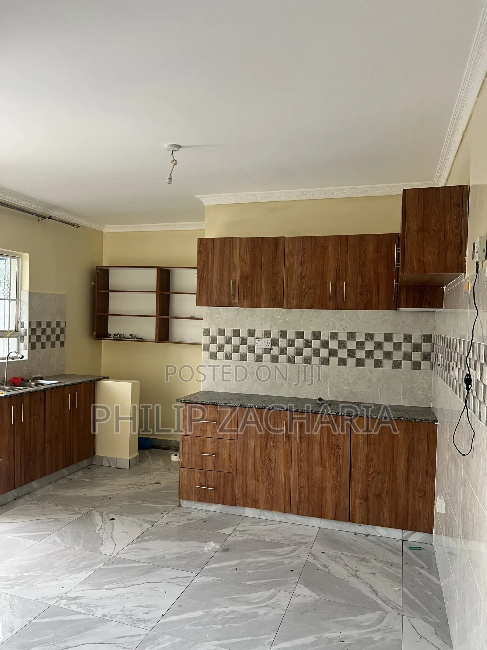 3bdrm Bungalow in Ac Park, Kamulu for rent