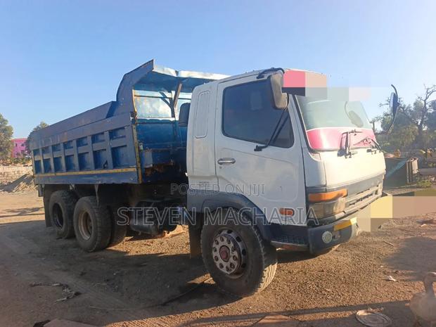 Mitsubishi Mahewa Mguu Kumi