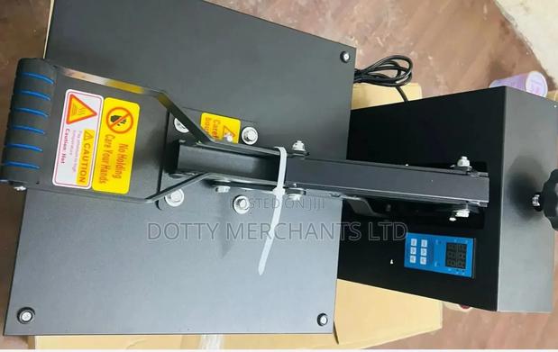 A T-Shirt Flatbed Machine - main view