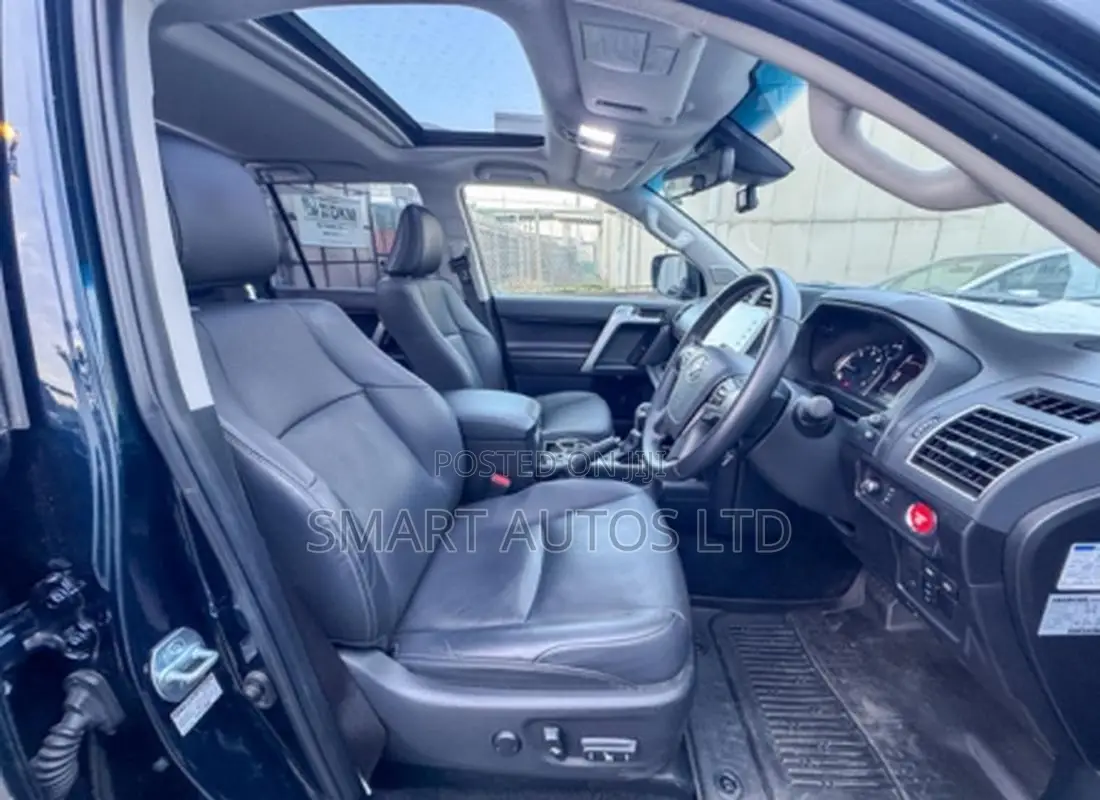 Toyota Land Cruiser Prado 2.8 2021 Matt Black