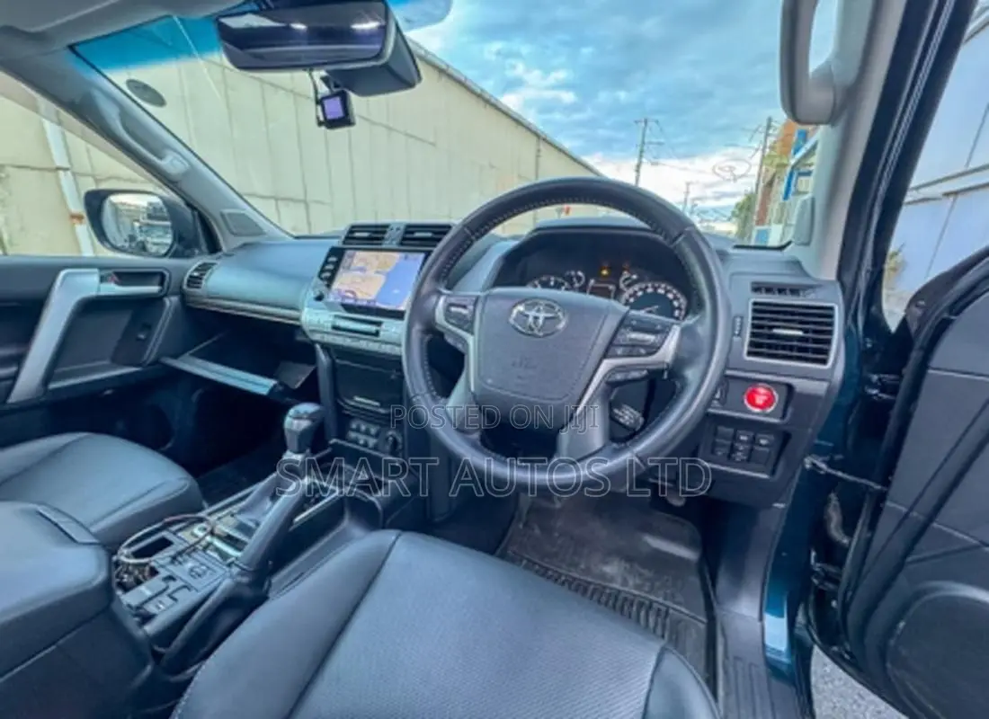 Toyota Land Cruiser Prado 2.8 2021 Matt Black