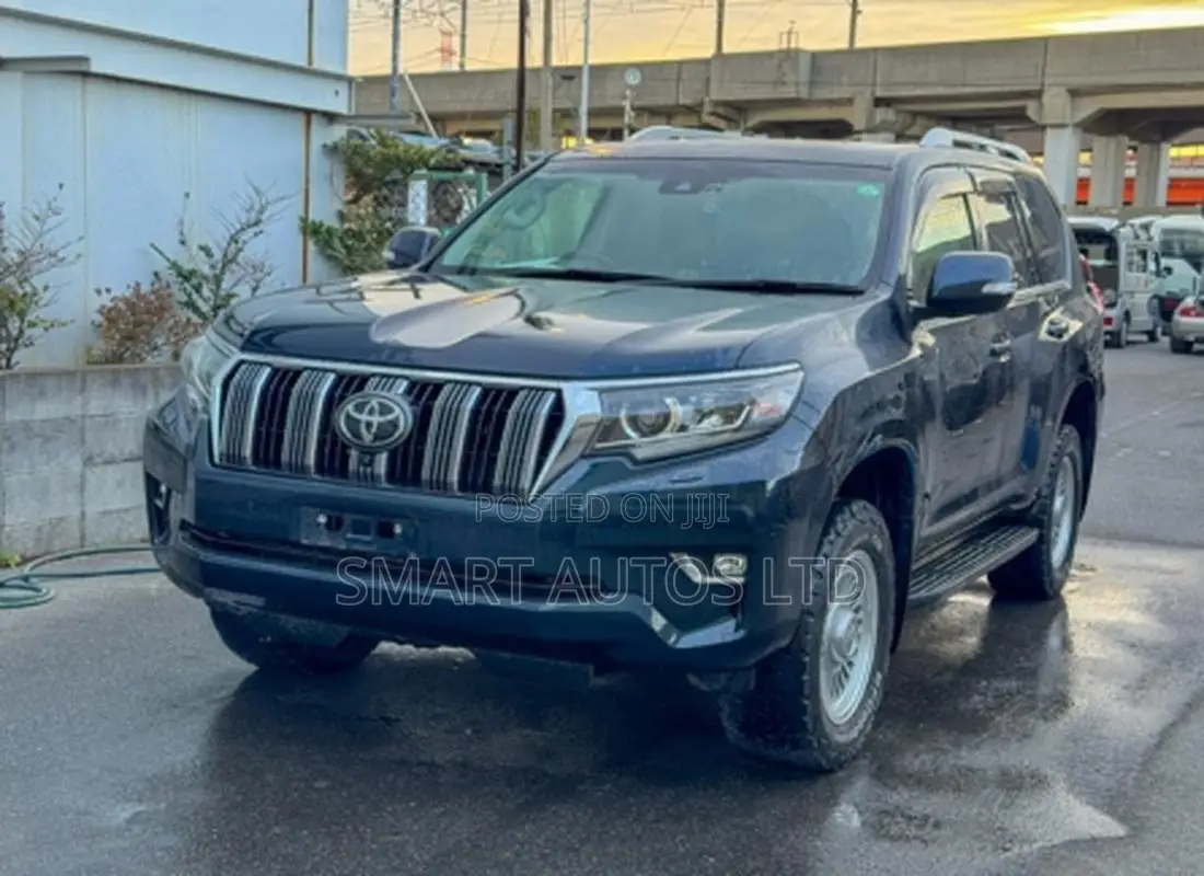 Toyota Land Cruiser Prado 2.8 2021 Matt Black