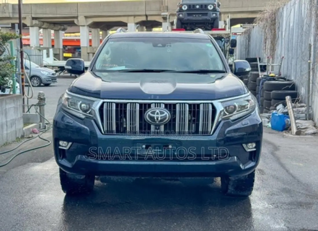 Toyota Land Cruiser Prado 2.8 2021 Matt Black