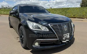 Toyota Crown 2013 Black