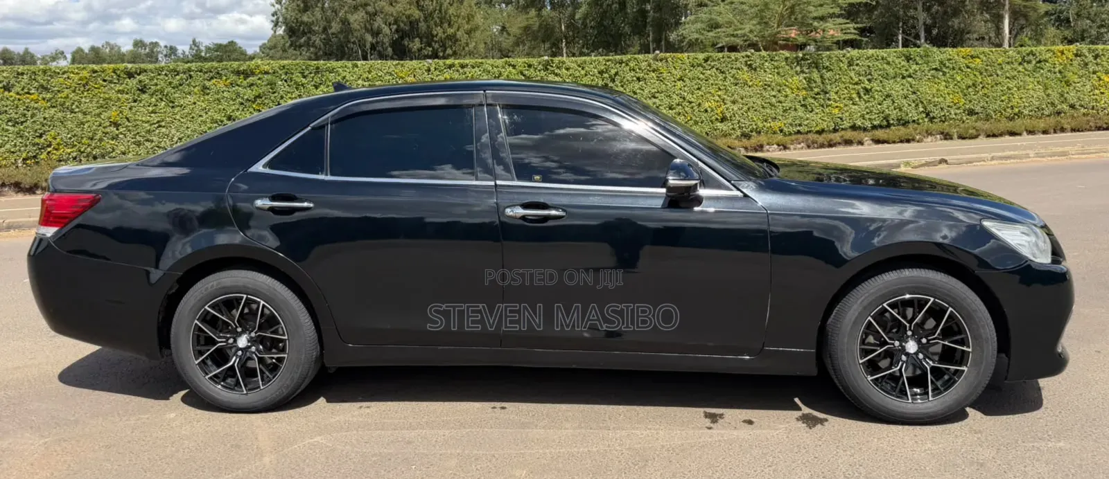 Toyota Crown 2013 Black