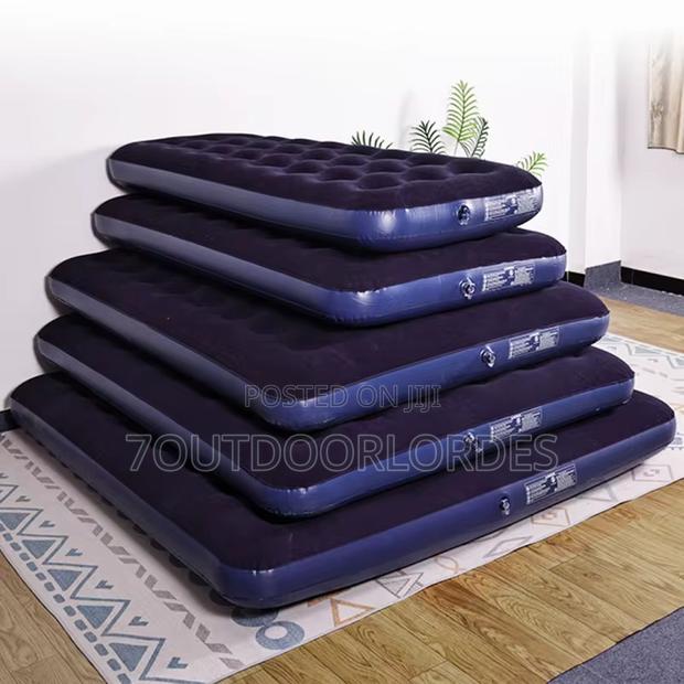 4x6 Inflatable Air Mattress With Manual Pump - thumbnail 4