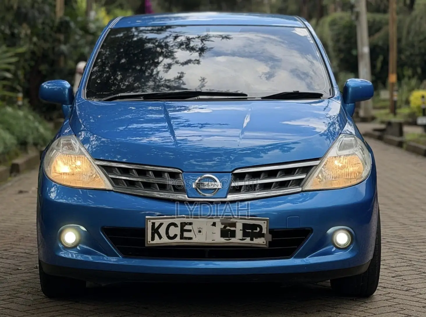 Nissan Tiida 2010 Blue