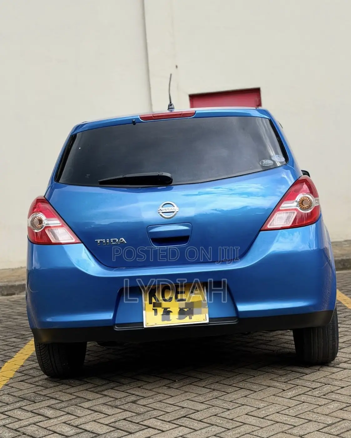 Nissan Tiida 2010 Blue