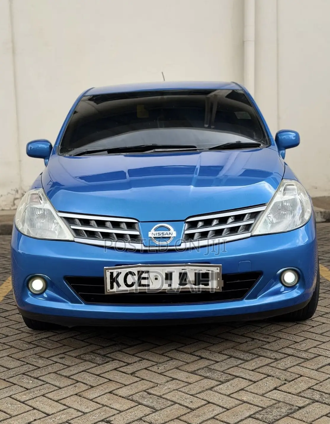 Nissan Tiida 2010 Blue