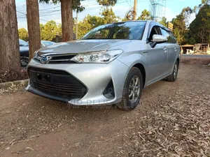 Toyota Corolla Fielder 1.5 Hybrid FWD 2020 Silver