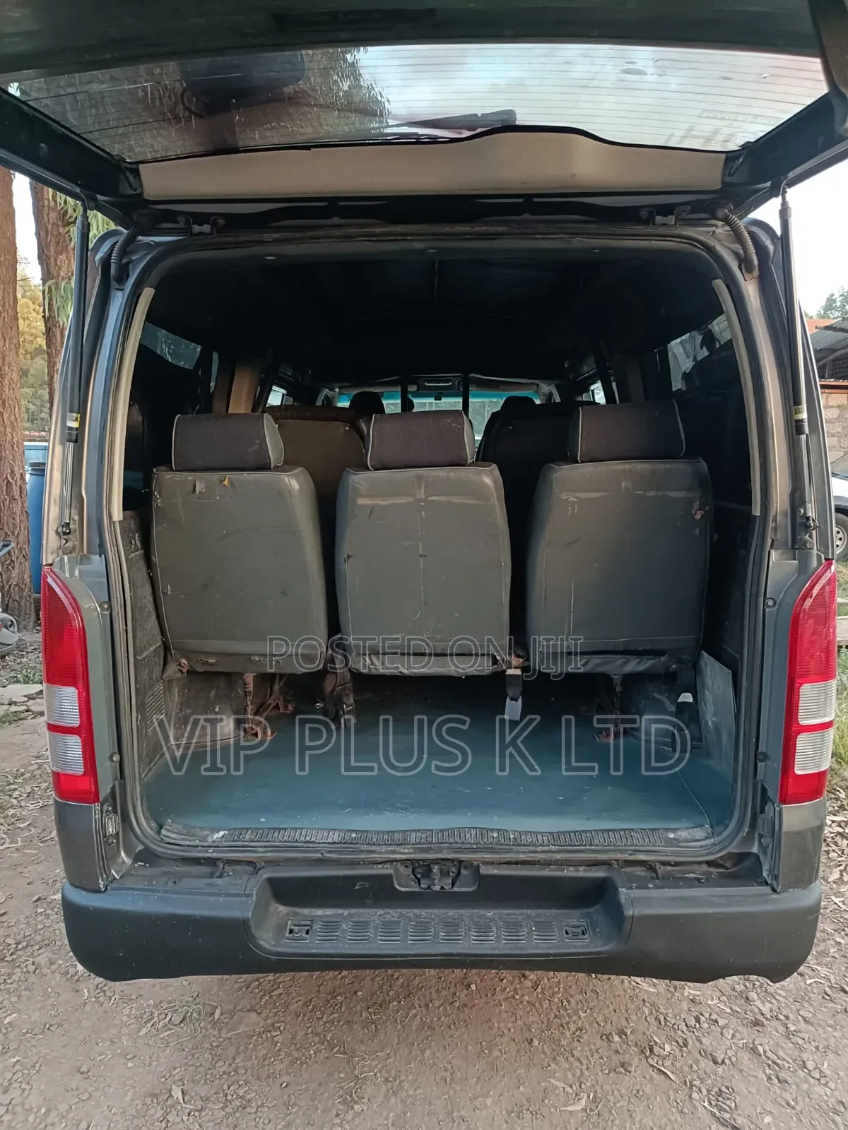 Toyota HiAce 2012 Grey