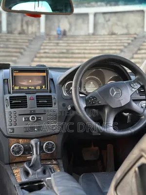 Mercedes-Benz C200 2011 Silver