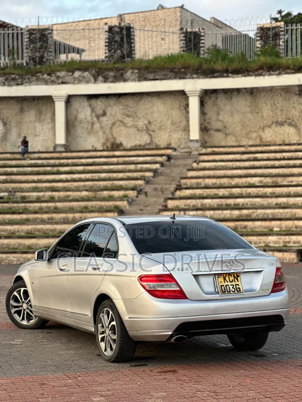 Mercedes-Benz C200 2011 Silver
