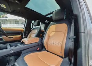 Land Rover Defender SE 2022 Gray