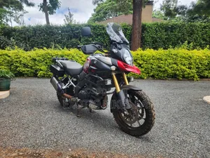 Suzuki V-Strom 2014 Red