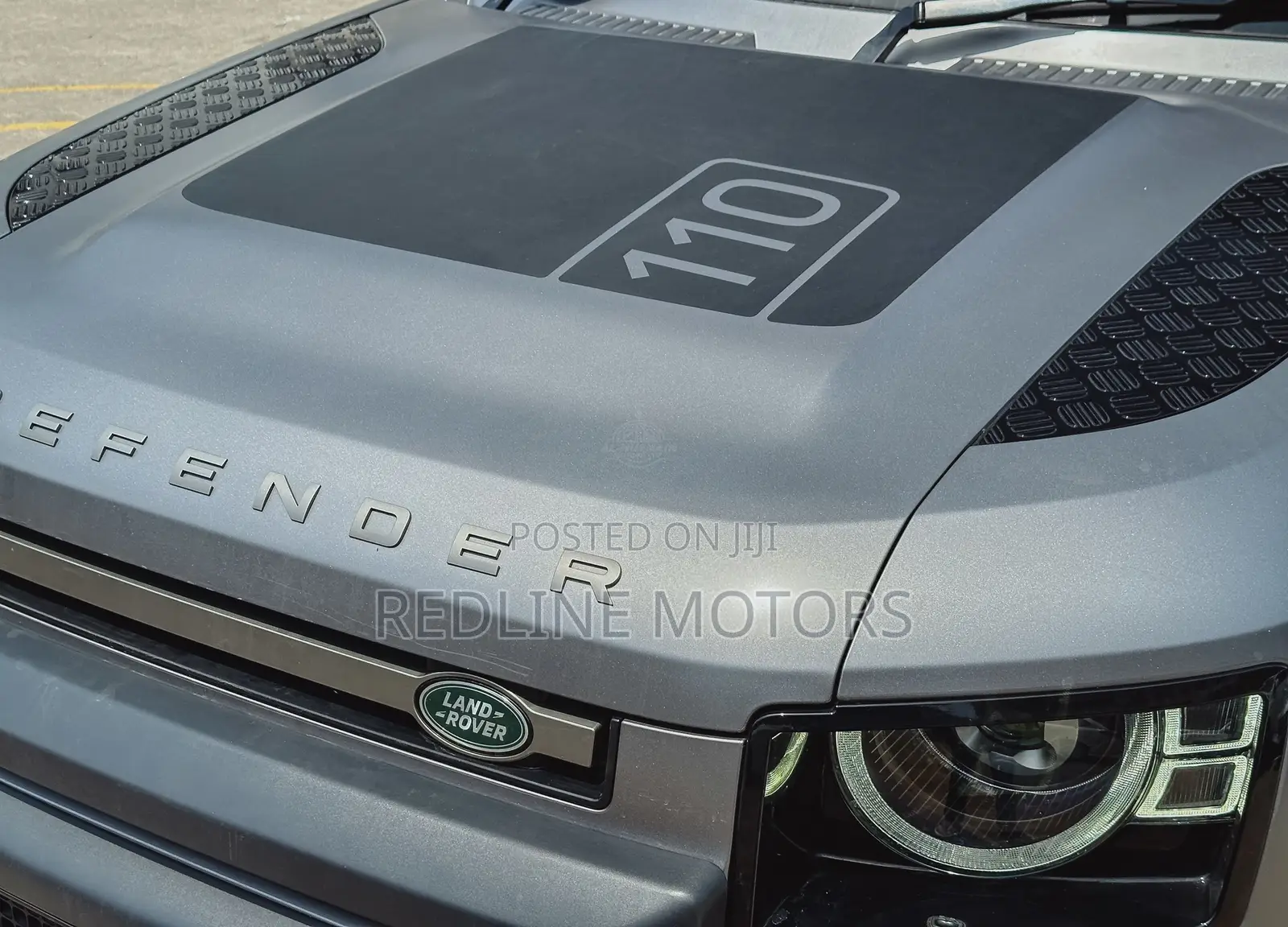 Land Rover Defender SE 2022 Gray