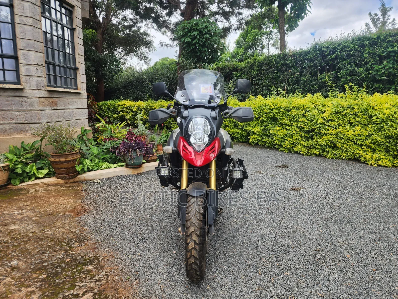 Suzuki V-Strom 2014 Red