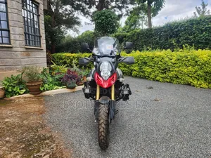 Suzuki V-Strom 2014 Red