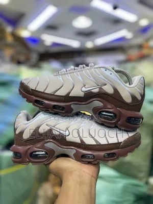 Nike Airmax Tn “ Baroque Brown “
High Quality 
Size 39-45