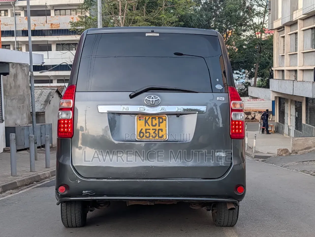 Toyota Noah 2010 Gray