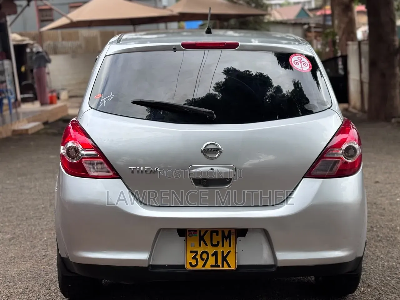 Nissan Tiida 2010 Beige