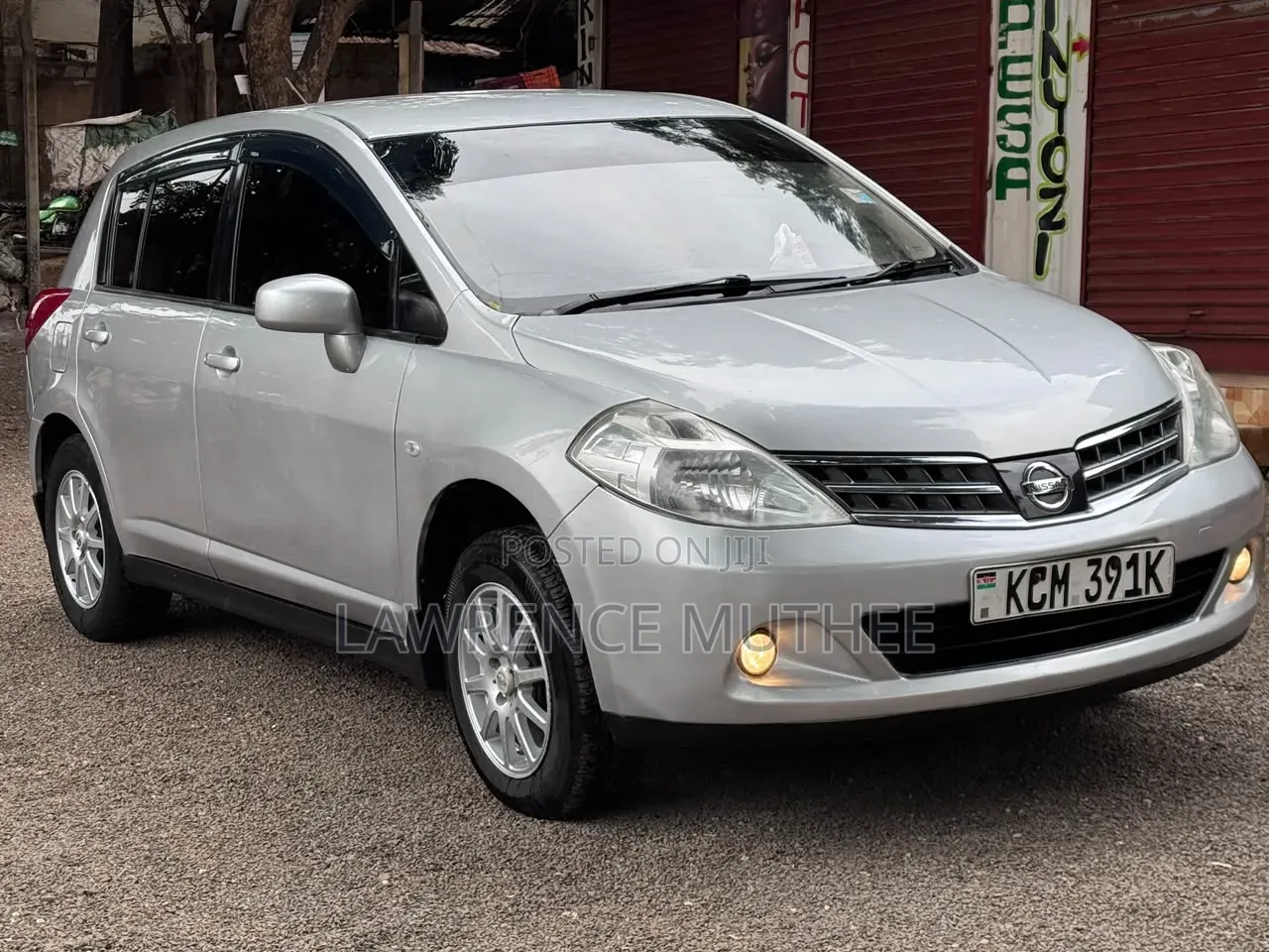 Nissan Tiida 2010 Beige